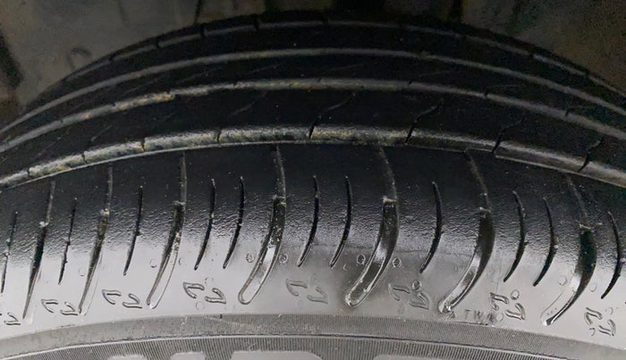 2021 Nissan MAGNITE XV MT, Petrol, Manual, 81,655 km, Left Front Tyre Tread