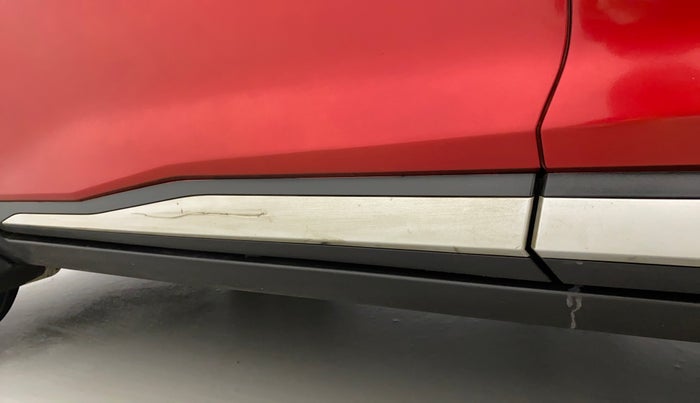 2021 Nissan MAGNITE XV MT, Petrol, Manual, 81,655 km, Left running board - Minor scratches