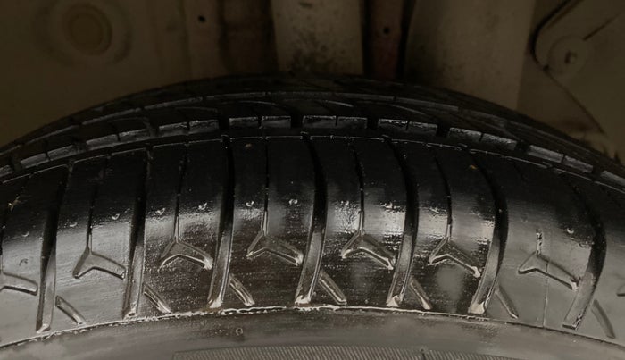 2017 Hyundai Elite i20 MAGNA EXECUTIVE 1.2, Petrol, Manual, 78,662 km, Left Rear Tyre Tread