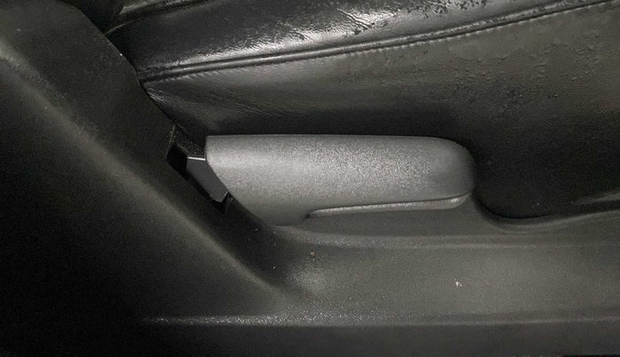 2020 Maruti Vitara Brezza VXI, Petrol, Manual, 47,086 km, Driver Side Adjustment Panel