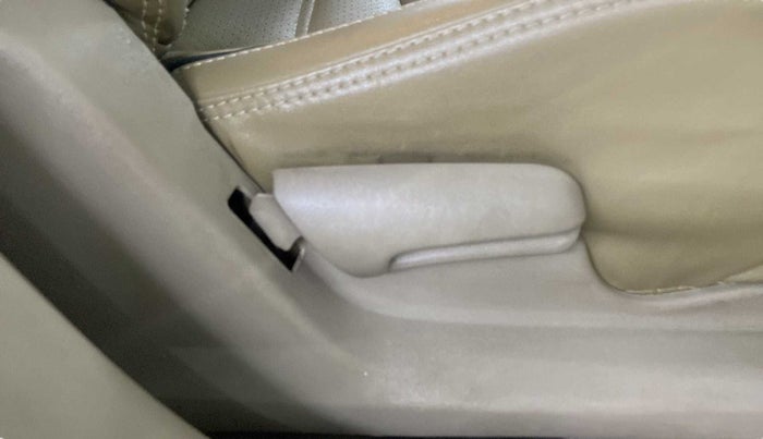 2020 Maruti Ciaz SIGMA 1.5 SHVS MT  PETROL, Petrol, Manual, 36,898 km, Driver Side Adjustment Panel