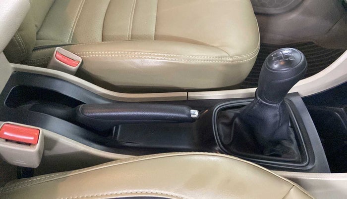 2020 Maruti Ciaz SIGMA 1.5 SHVS MT  PETROL, Petrol, Manual, 36,898 km, Gear Lever