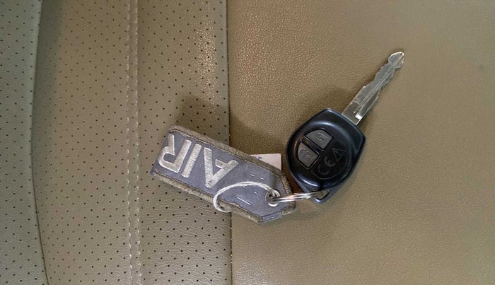 2020 Maruti Ciaz SIGMA 1.5 SHVS MT  PETROL, Petrol, Manual, 36,898 km, Key Close Up