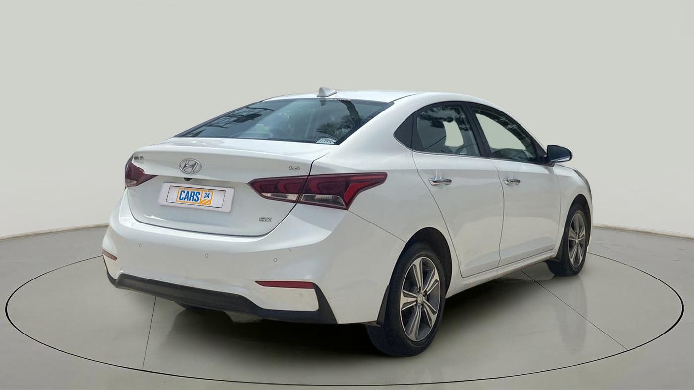 2018 Hyundai Verna 1.6 VTVT SX (O) AT, Petrol, Automatic, 63,115 km, Right Back Diagonal