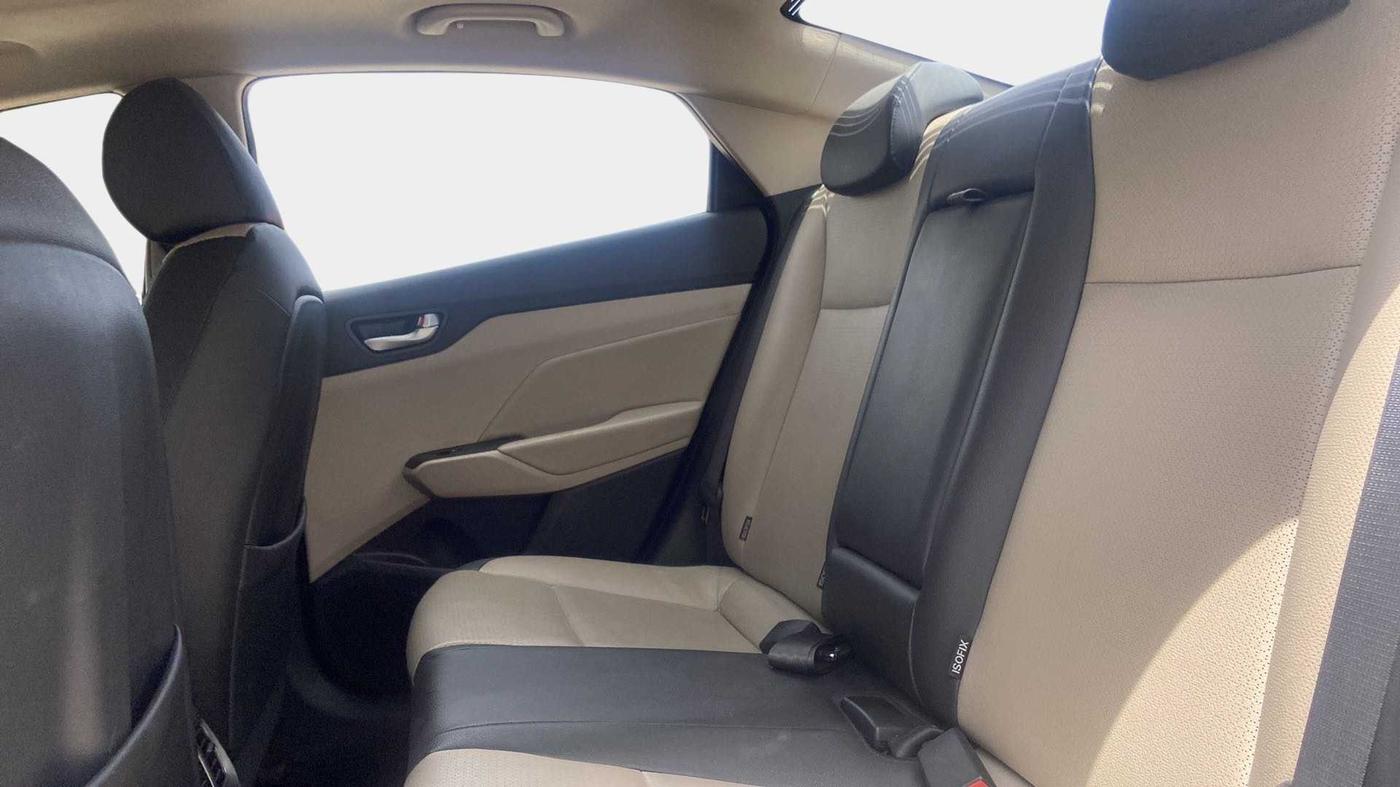 2018 Hyundai Verna 1.6 VTVT SX (O) AT, Petrol, Automatic, 63,115 km, Right Side Rear Door Cabin