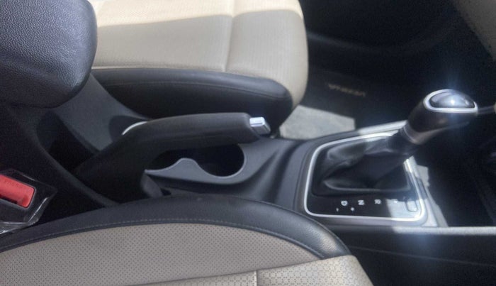 2018 Hyundai Verna 1.6 VTVT SX (O) AT, Petrol, Automatic, 63,115 km, Gear Lever