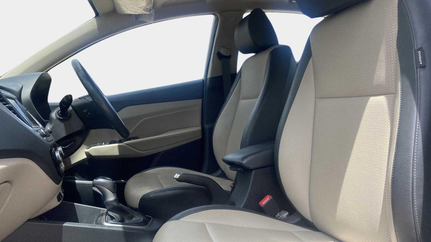 2018 Hyundai Verna 1.6 VTVT SX (O) AT, Petrol, Automatic, 63,115 km, Right Side Front Door Cabin