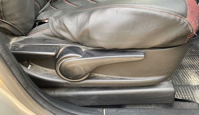 2018 Tata TIAGO NRG DIESEL, Diesel, Manual, 18,308 km, Driver Side Adjustment Panel