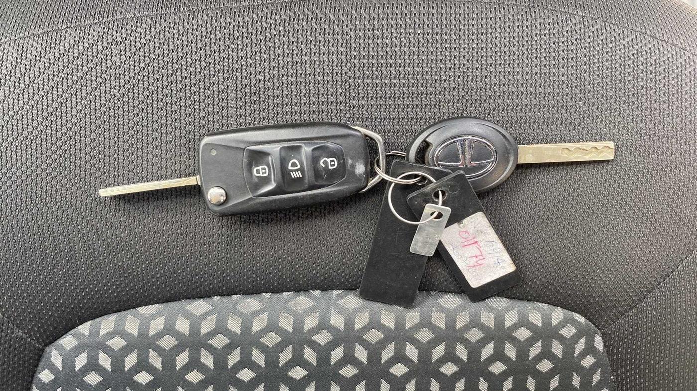 2019 Tata NEXON XMA PETROL, Petrol, Automatic, 32,072 km, Key Close Up
