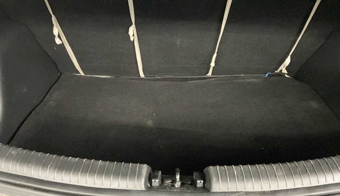 2018 Hyundai Grand i10 MAGNA 1.2 KAPPA VTVT, Petrol, Manual, 37,081 km, Boot Inside