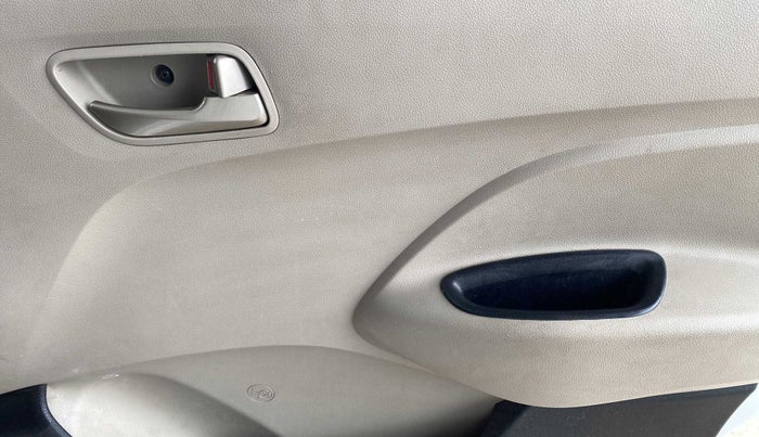 2019 Hyundai NEW SANTRO SPORTZ MT, Petrol, Manual, 33,246 km, Driver Side Door Panels Control