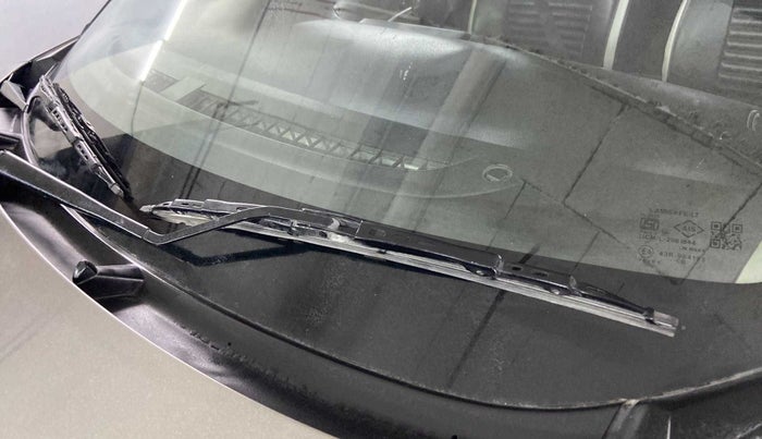 2021 Maruti Baleno DELTA PETROL 1.2, Petrol, Manual, 24,662 km, Front windshield - Rubber blade broken or missing