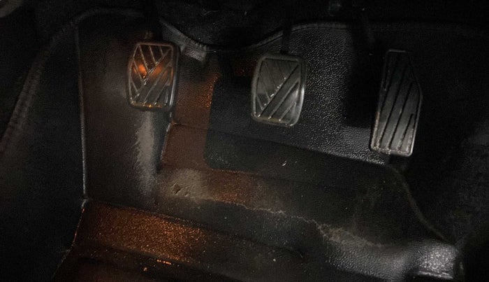 2021 Maruti Baleno ALPHA PETROL 1.2, CNG, Manual, 50,253 km, Pedals