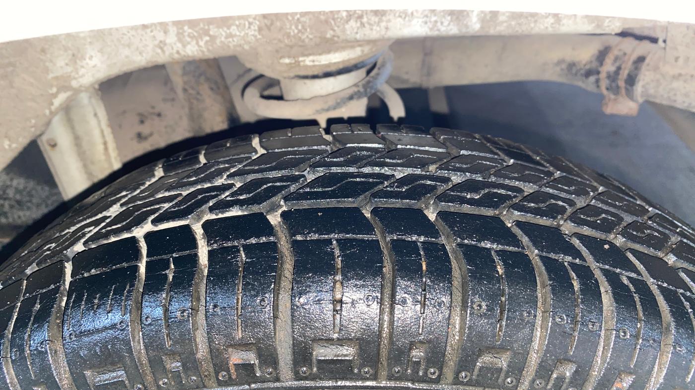 2012 Maruti Alto 800 LXI, Petrol, Manual, 32,427 km, Left Rear Tyre Tread