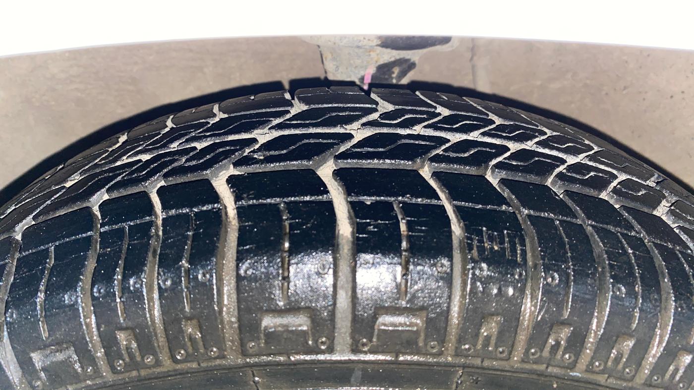 2012 Maruti Alto 800 LXI, Petrol, Manual, 32,427 km, Left Front Tyre Tread