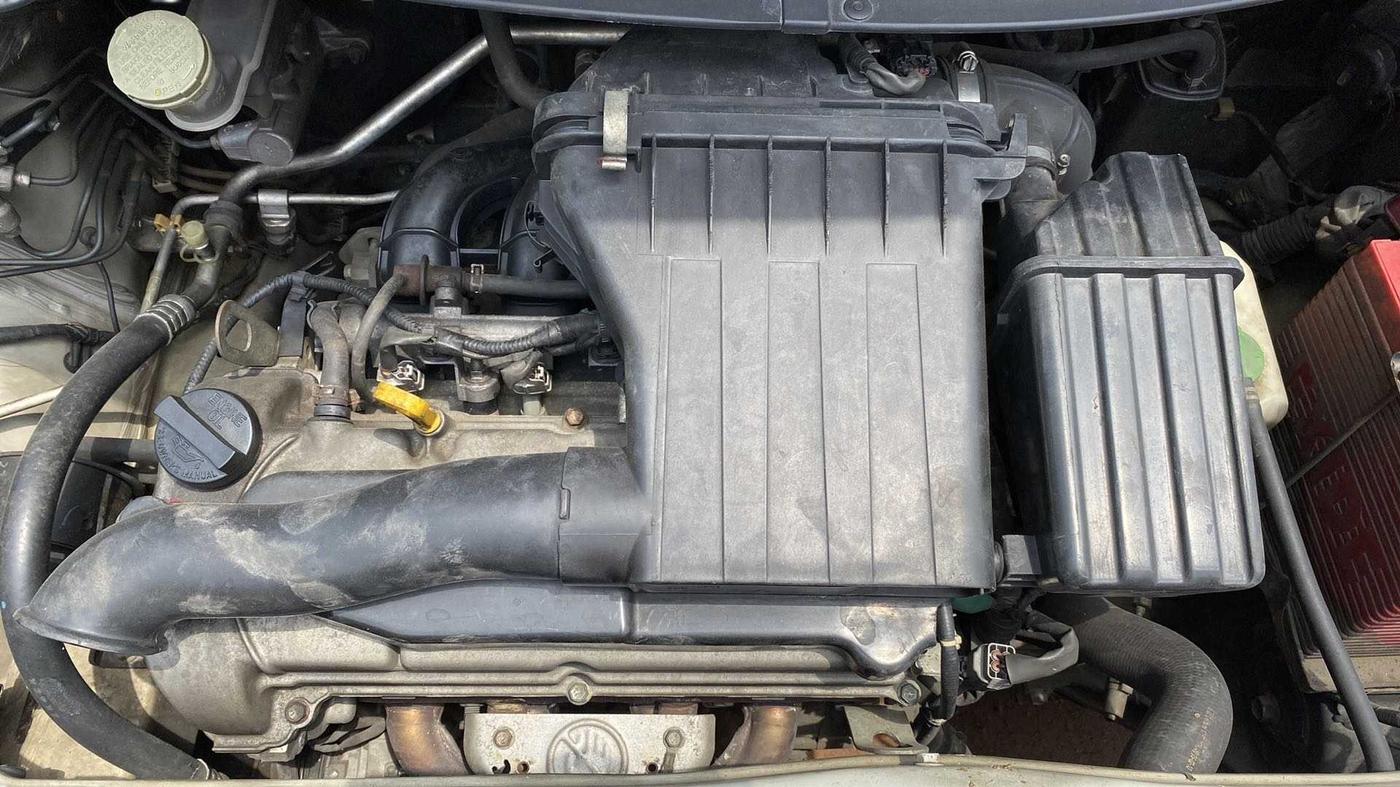 2010 Maruti Swift Dzire VXI, Petrol, Manual, 39,579 km, Open Bonet