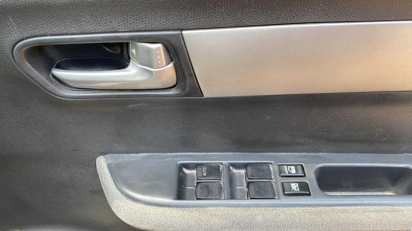 2010 Maruti Swift Dzire VXI, Petrol, Manual, 39,579 km, Driver Side Door Panels Control