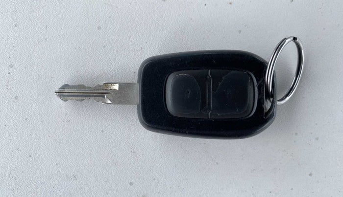 2016 Renault Duster 110 PS RXZ 4X2 AMT DIESEL, Diesel, Automatic, 1,11,872 km, Key Close Up