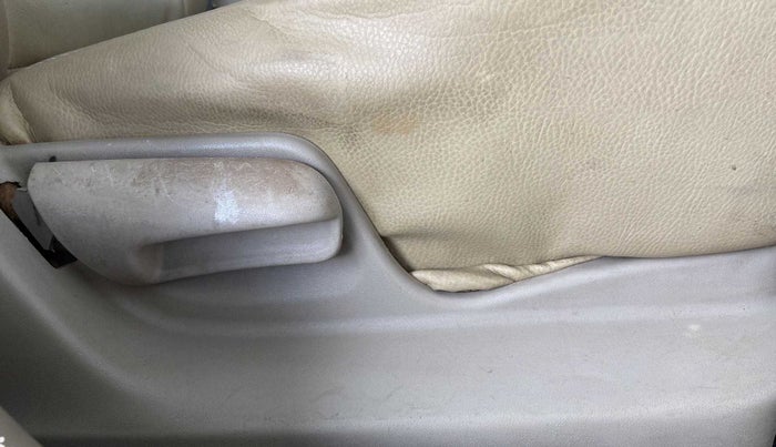 2013 Maruti Swift Dzire VDI, Diesel, Manual, 1,23,033 km, Driver Side Adjustment Panel