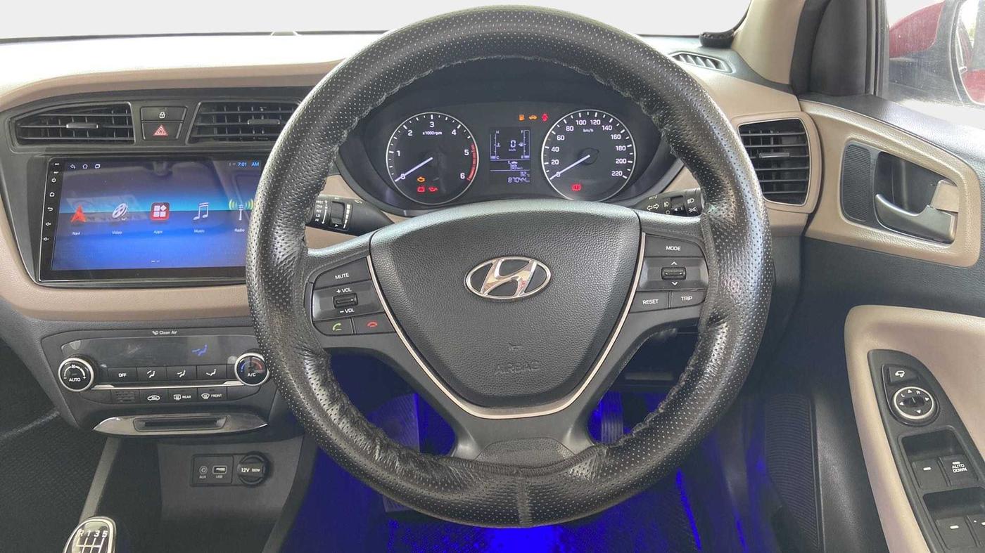 2017 Hyundai Elite i20 SPORTZ 1.4 CRDI, Diesel, Manual, 87,032 km, Steering Wheel Close Up