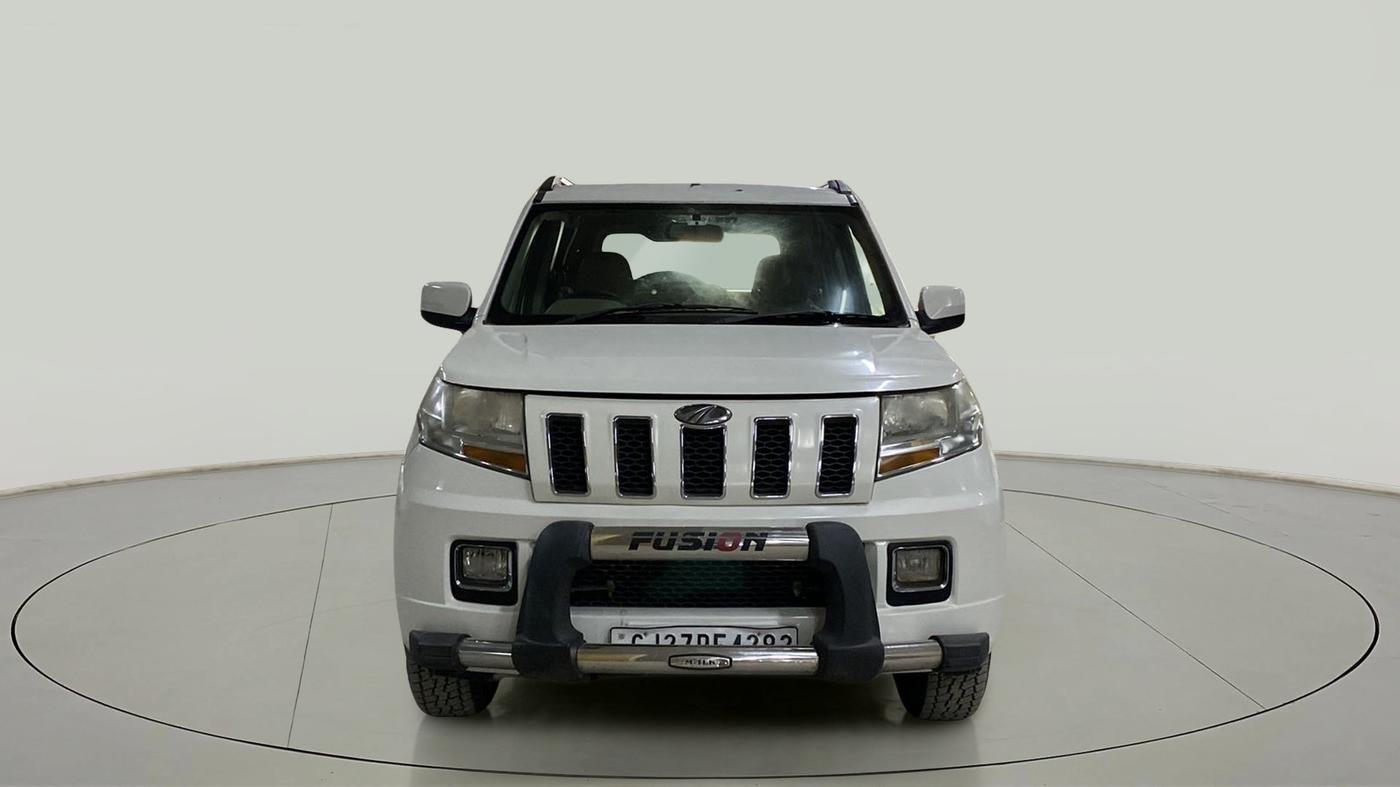 2016 Mahindra TUV300 T8, Diesel, Manual, 54,567 km, Front