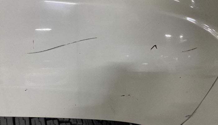 2016 Mahindra TUV300 T8, Diesel, Manual, 54,567 km, Right fender - Minor scratches