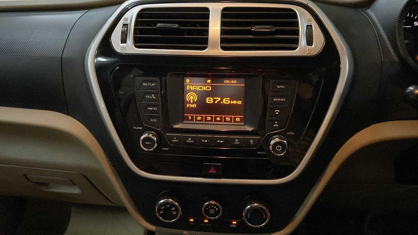 2016 Mahindra TUV300 T8, Diesel, Manual, 54,567 km, Air Conditioner