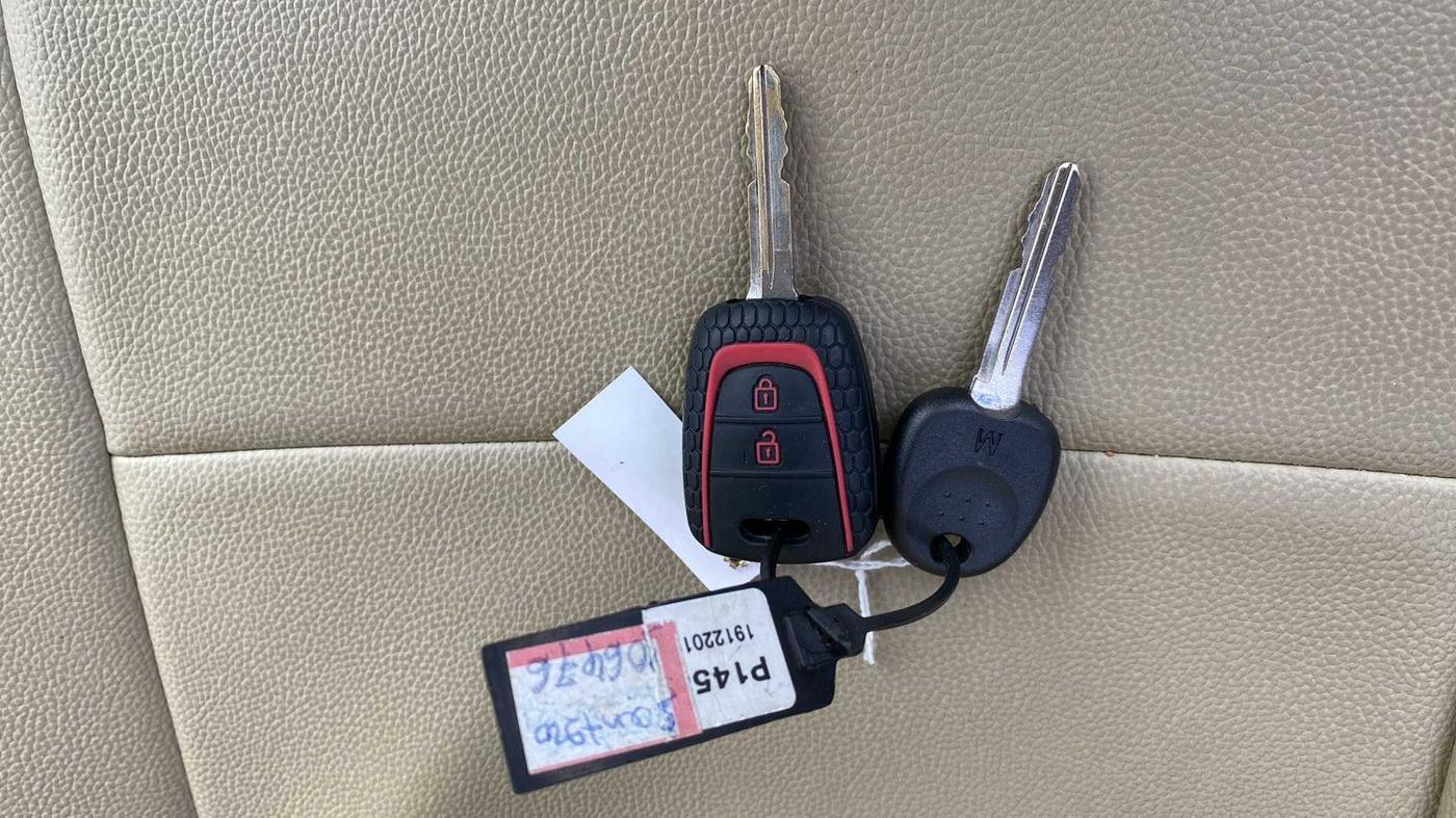 2020 Hyundai NEW SANTRO SPORTZ AMT, Petrol, Automatic, 11,476 km, Key Close Up