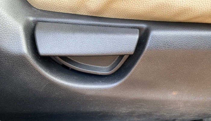2020 Hyundai NEW SANTRO SPORTZ AMT, Petrol, Automatic, 11,476 km, Driver Side Adjustment Panel