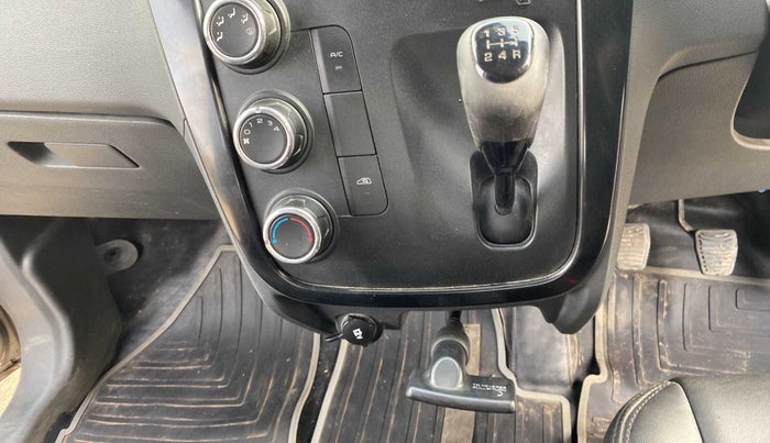 2018 Mahindra KUV 100 NXT K2 D 6S, Diesel, Manual, 84,170 km, Gear Lever