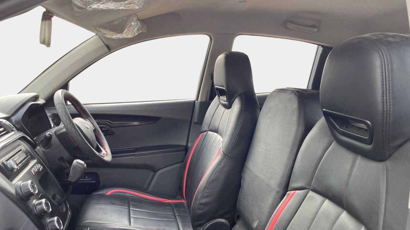2018 Mahindra KUV 100 NXT K2 D 6S, Diesel, Manual, 84,170 km, Right Side Front Door Cabin