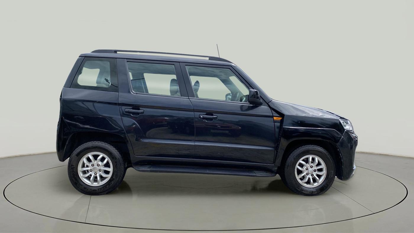 2016 Mahindra TUV300 T8 AMT, Diesel, Automatic, 6,807 km, Right Side View