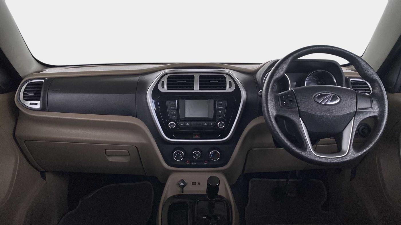 2016 Mahindra TUV300 T8 AMT, Diesel, Automatic, 6,807 km, Dashboard