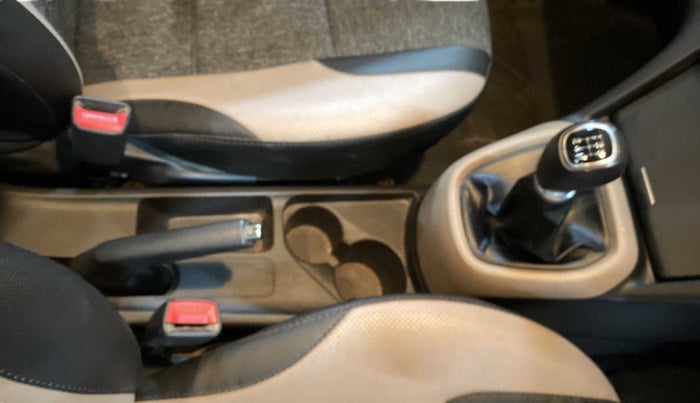 2018 Hyundai Xcent SX 1.2, Petrol, Manual, 49,214 km, Gear Lever
