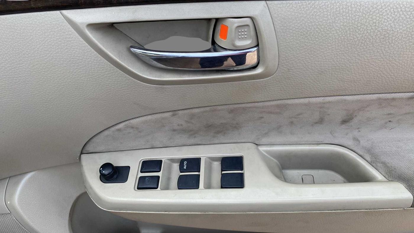 2012 Maruti Swift Dzire VXI, Petrol, Manual, 62,724 km, Driver Side Door Panels Control