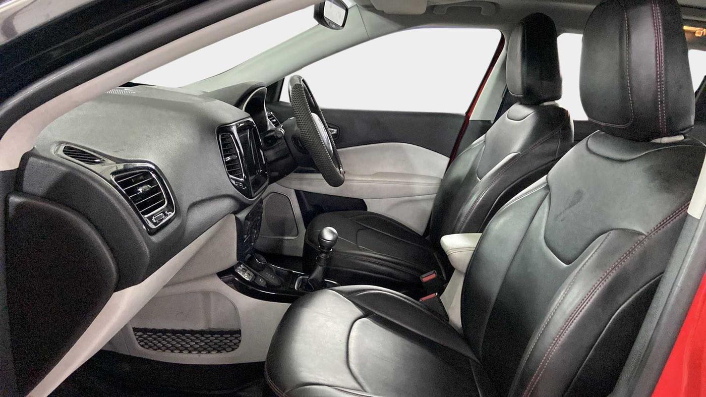 2019 Jeep Compass LIMITED PLUS DIESEL 4X4, Diesel, Manual, 36,815 km, Right Side Front Door Cabin