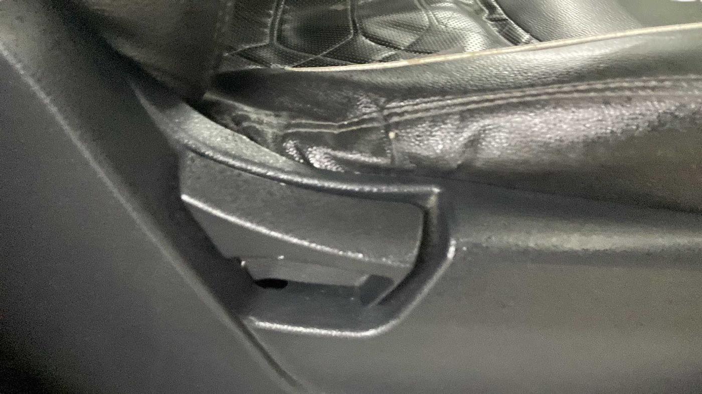 2019 Mahindra XUV300 W6 1.5 DIESEL, Diesel, Manual, 45,208 km, Driver Side Adjustment Panel