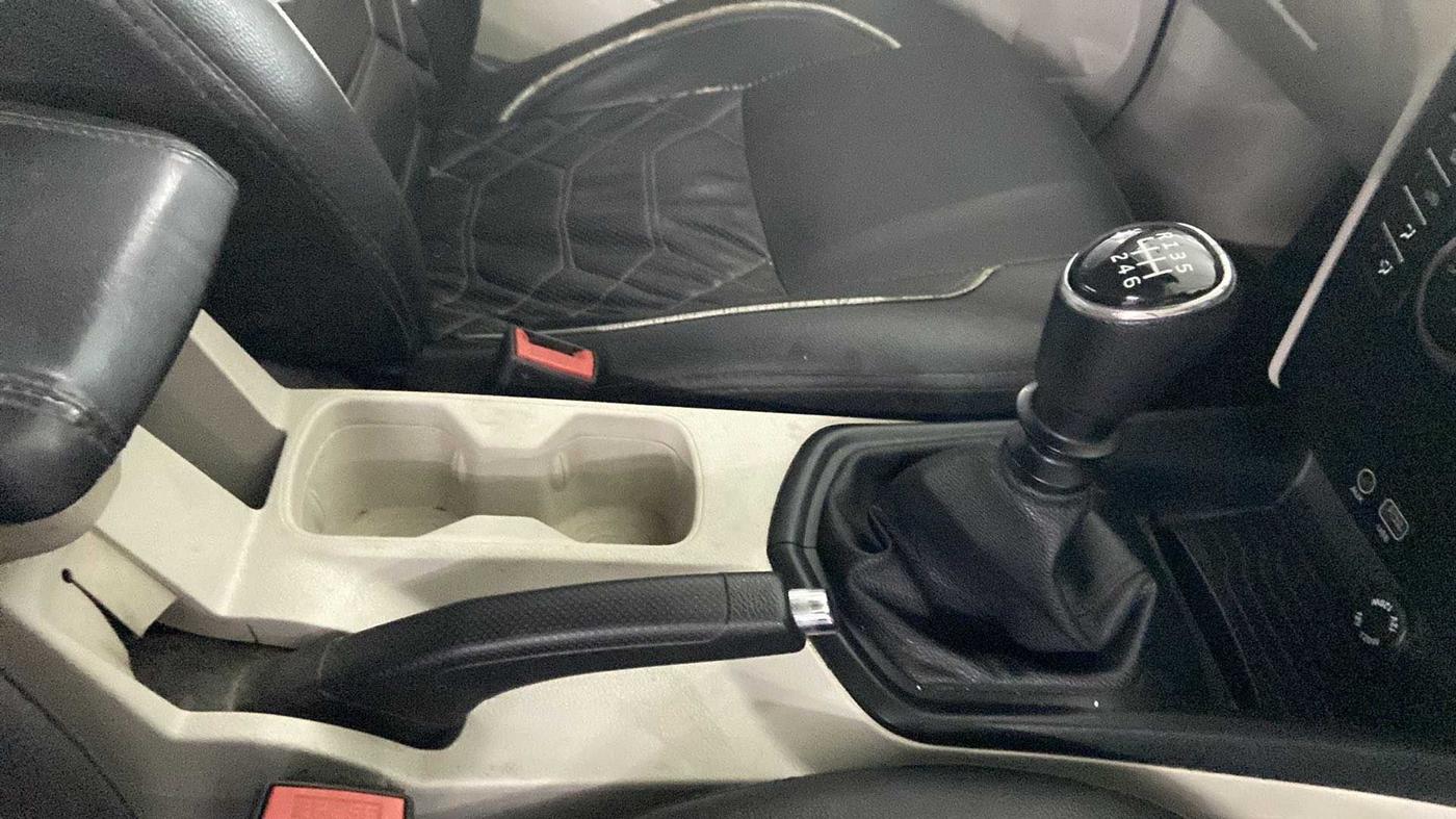 2019 Mahindra XUV300 W6 1.5 DIESEL, Diesel, Manual, 45,208 km, Gear Lever