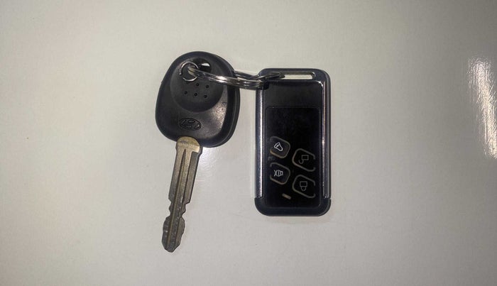 2010 Hyundai i10 MAGNA 1.2, Petrol, Manual, 80,356 km, Key Close Up