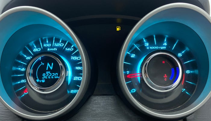 2016 Mahindra XUV500 W10 AT, Diesel, Automatic, 93,153 km, Odometer Image