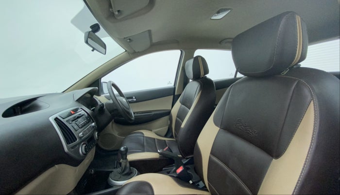 2014 Hyundai i20 MAGNA (O) 1.2, Petrol, Manual, 1,19,759 km, Right Side Front Door Cabin