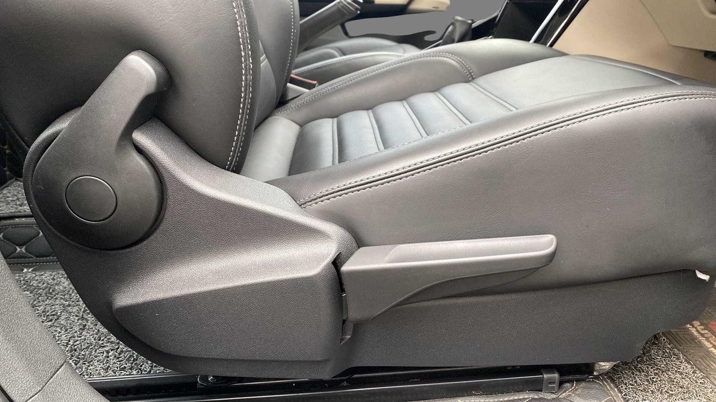 2022 Volkswagen VIRTUS HIGHLINE TSI 1.0 AT, Petrol, Automatic, 6,664 km, Driver Side Adjustment Panel