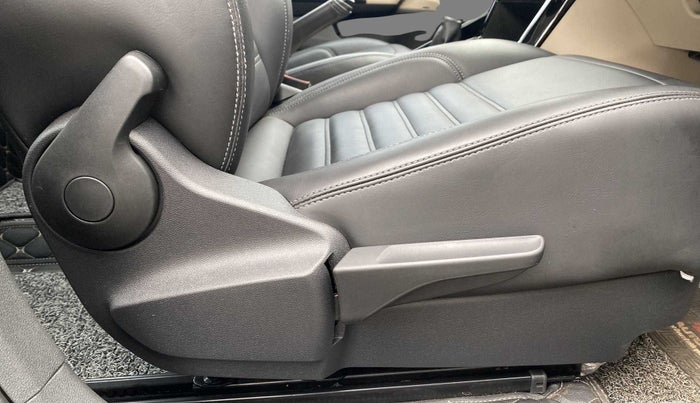 2022 Volkswagen VIRTUS HIGHLINE TSI 1.0 AT, Petrol, Automatic, 6,664 km, Driver Side Adjustment Panel