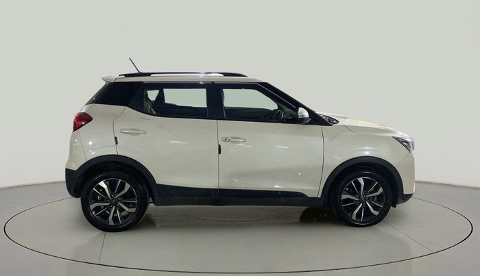 2021 Mahindra XUV300 W8 (O) 1.2 PETROL AMT, Petrol, Automatic, 21,041 km, Right Side View