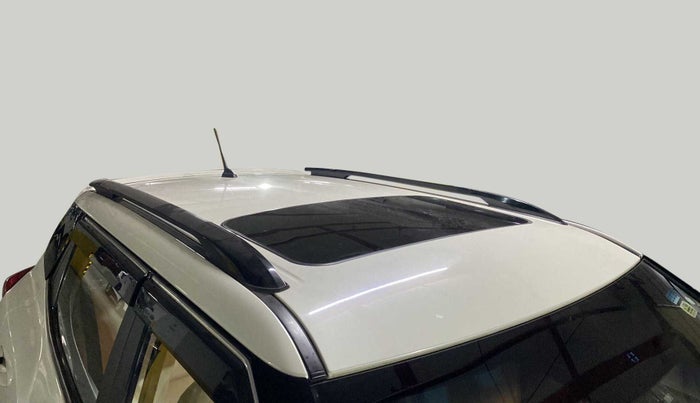 2021 Mahindra XUV300 W8 (O) 1.2 PETROL AMT, Petrol, Automatic, 21,041 km, Roof