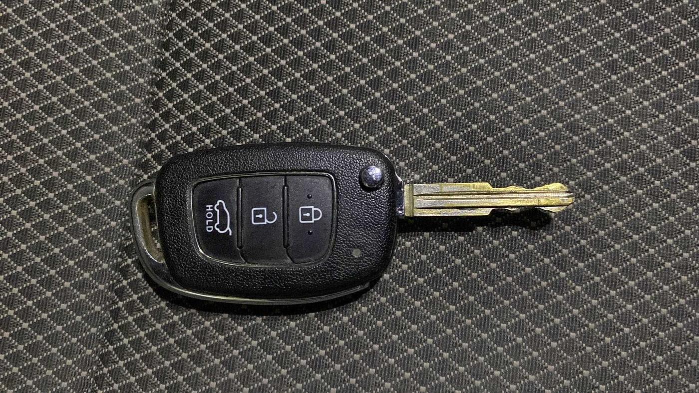 2017 Hyundai Creta E PLUS 1.6 PETROL, Petrol, Manual, 25,217 km, Key Close Up