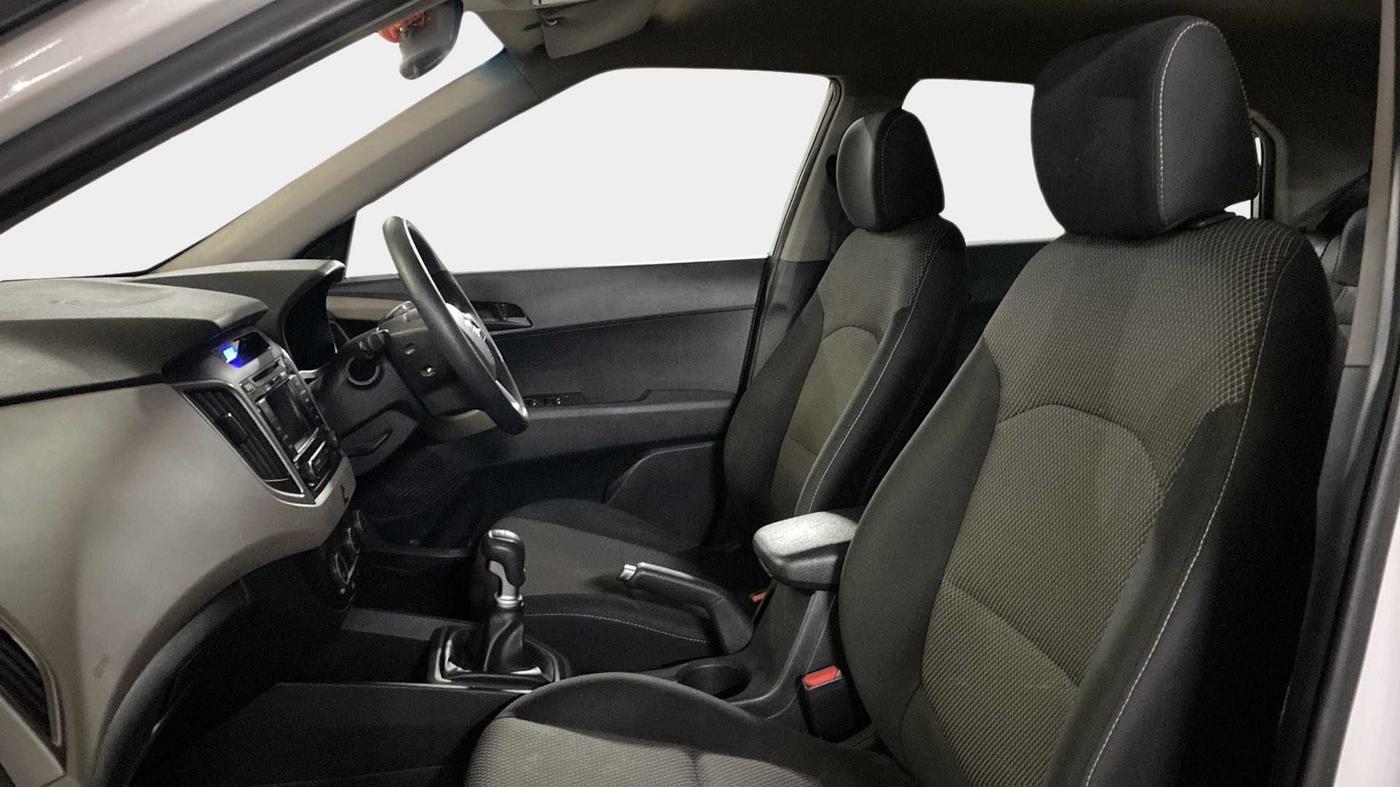 2017 Hyundai Creta E PLUS 1.6 PETROL, Petrol, Manual, 25,217 km, Right Side Front Door Cabin