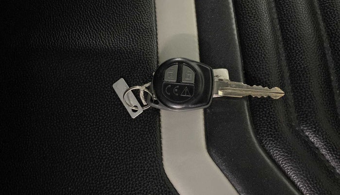 2019 Maruti Vitara Brezza ZDI, Diesel, Manual, 41,160 km, Key Close Up