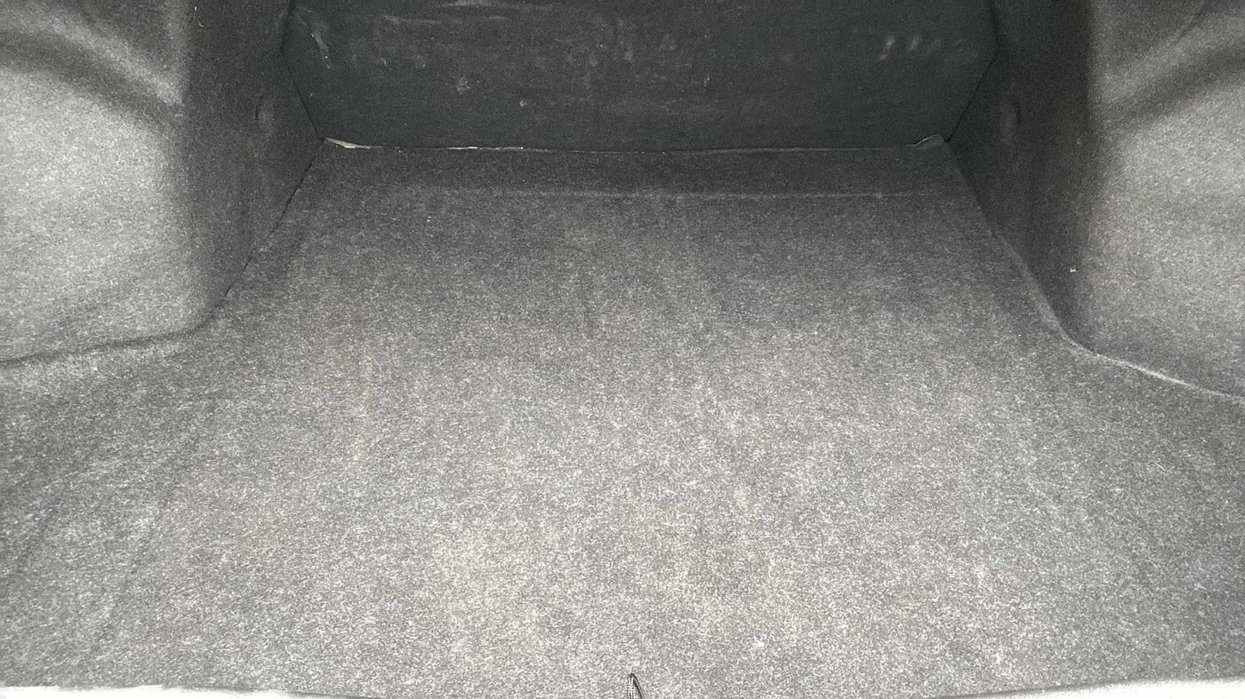 2018 Maruti Ciaz ZETA DIESEL 1.3, Diesel, Manual, 81,305 km, Boot Inside