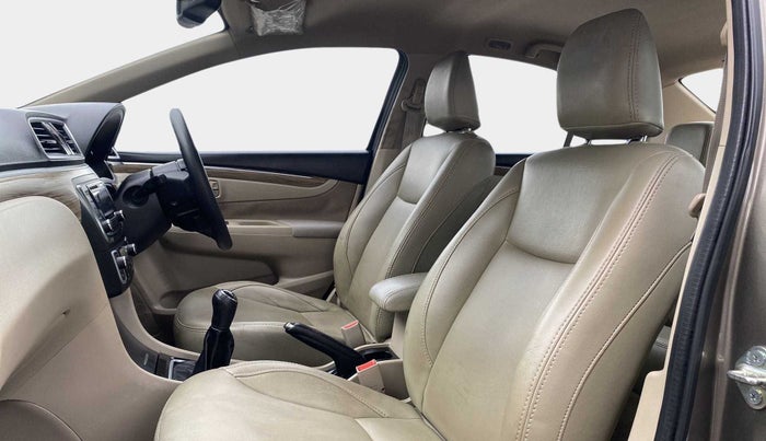 2018 Maruti Ciaz ZETA DIESEL 1.3, Diesel, Manual, 81,305 km, Right Side Front Door Cabin